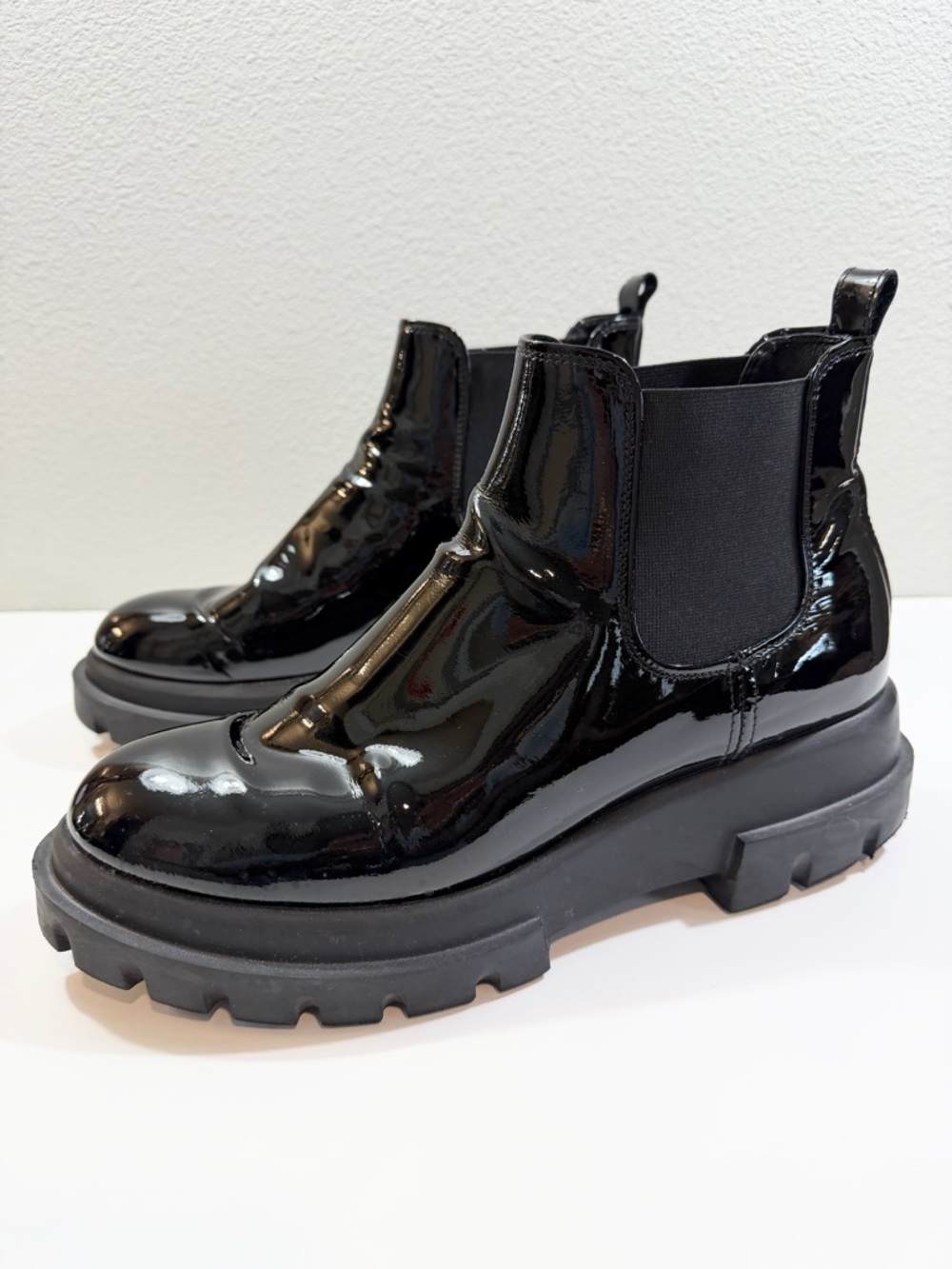 AGL Maxine Chelsea Boots 41 Black Patent Leather Lug Sole Minimalist Goth Emo